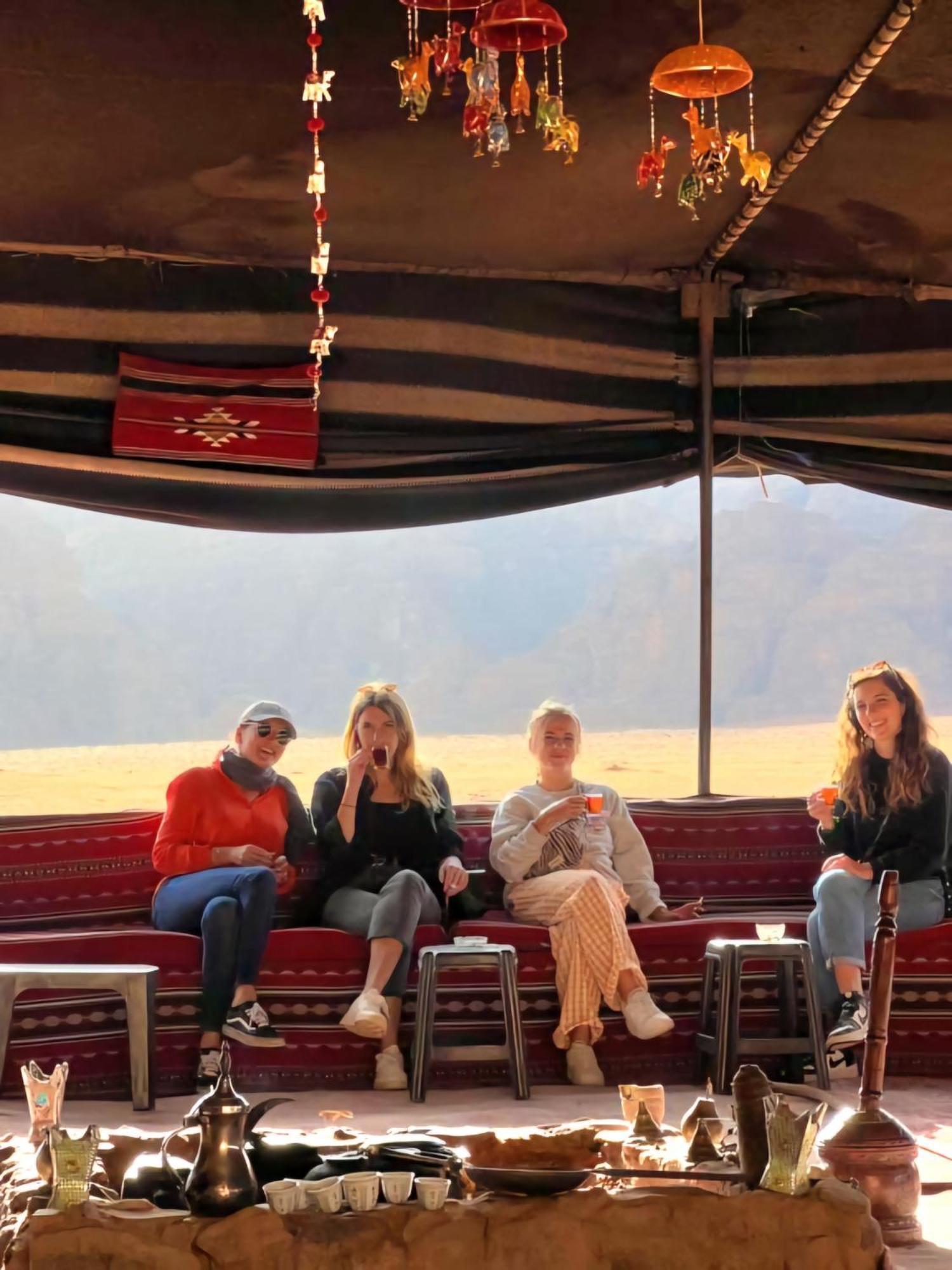Rum Royal Flower Luxury Camp Вади Рум Екстериор снимка